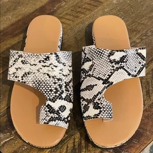 Sandals, Size 7 1/2.